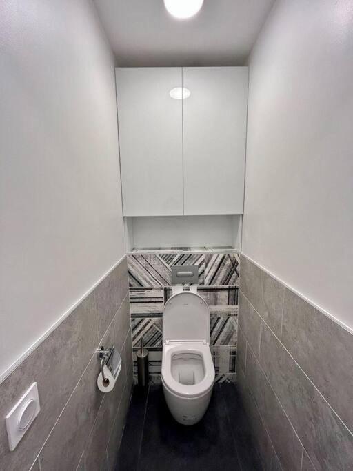 Splendid 92M2 Renovated, 4 Rooms ชารองตอน-เลอ-ปองต์ ภายนอก รูปภาพ