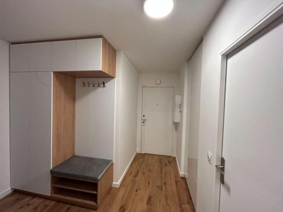 Splendid 92M2 Renovated, 4 Rooms ชารองตอน-เลอ-ปองต์ ภายนอก รูปภาพ