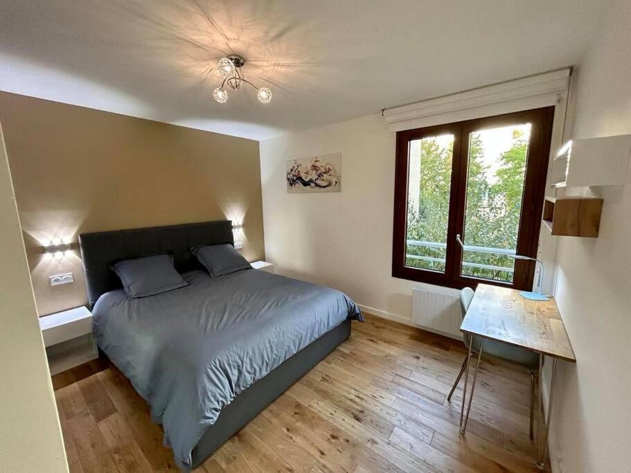 Splendid 92M2 Renovated, 4 Rooms ชารองตอน-เลอ-ปองต์ ภายนอก รูปภาพ